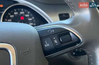 Позашляховик / Кросовер Audi Q7 2012 в 