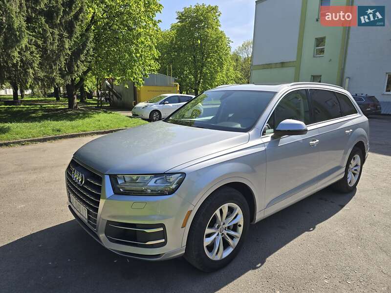 Позашляховик / Кросовер Audi Q7 2018 в Рівному