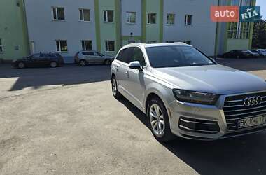 Внедорожник / Кроссовер Audi Q7 2018 в Ровно