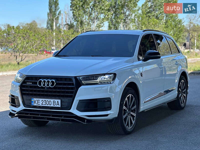 Внедорожник / Кроссовер Audi Q7 2016 в Днепре