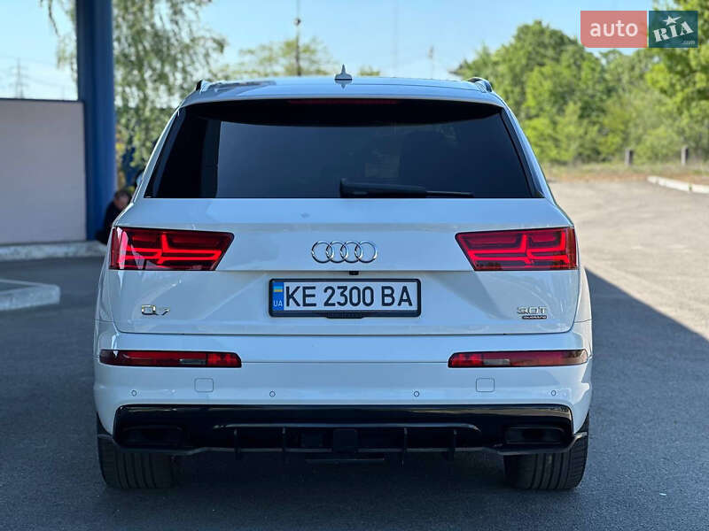Внедорожник / Кроссовер Audi Q7 2016 в Днепре