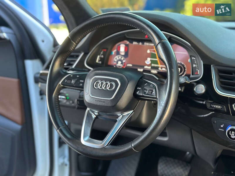 Внедорожник / Кроссовер Audi Q7 2016 в Днепре
