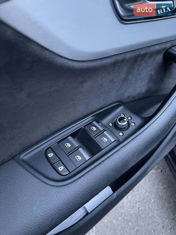 Внедорожник / Кроссовер Audi Q7 2022 в Киеве