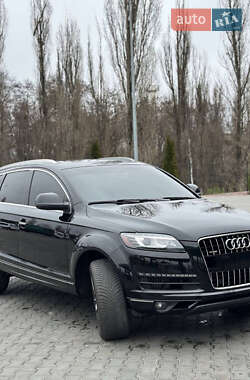 Внедорожник / Кроссовер Audi Q7 2014 в 