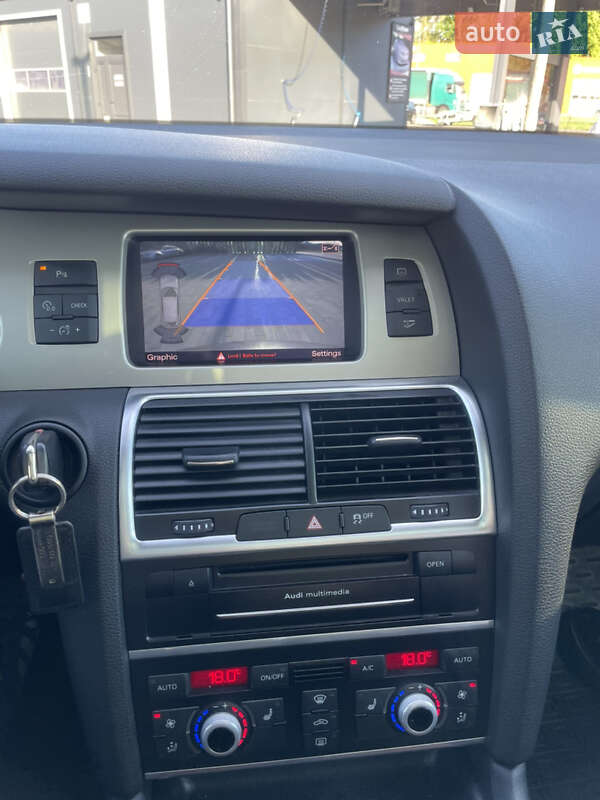 Внедорожник / Кроссовер Audi Q7 2015 в Луцке