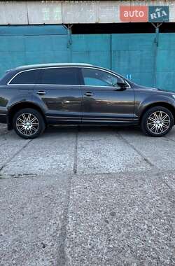 Внедорожник / Кроссовер Audi Q7 2013 в 