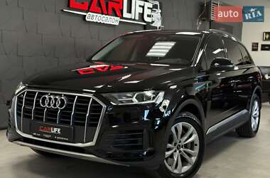 Внедорожник / Кроссовер Audi Q7 2020 в 