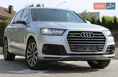 Внедорожник / Кроссовер Audi Q7 2017 в Ровно