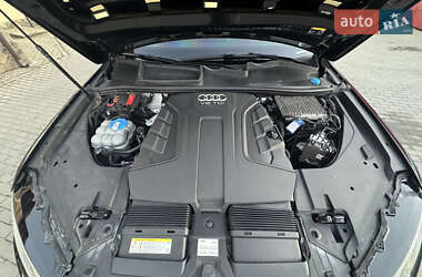 Позашляховик / Кросовер Audi Q7 2015 в 