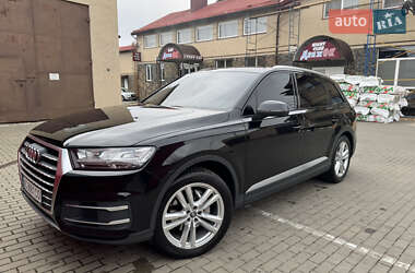 Позашляховик / Кросовер Audi Q7 2015 в 