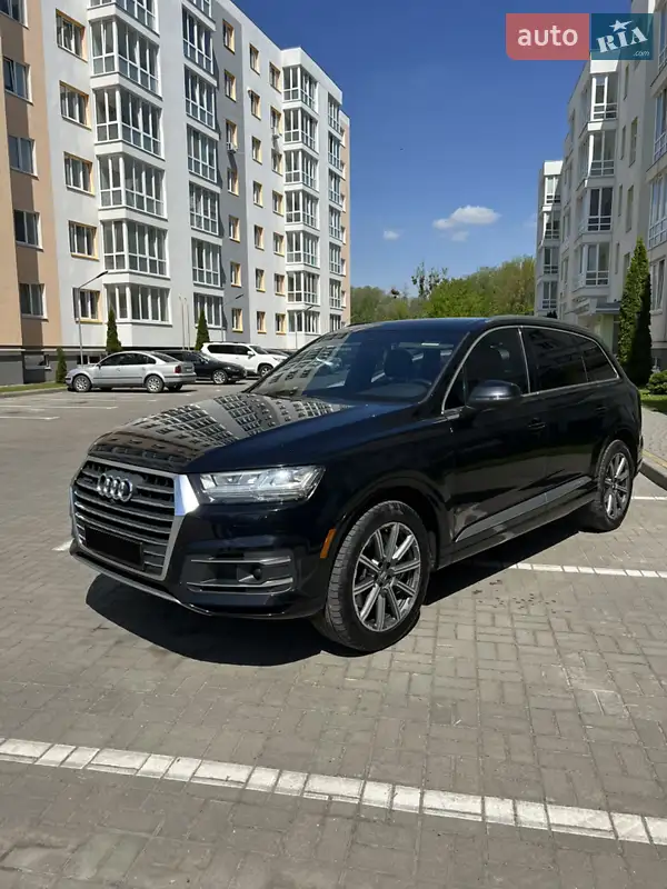 Позашляховик / Кросовер Audi Q7 2016 в 