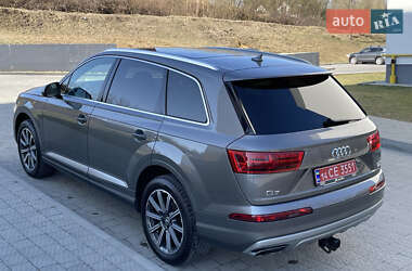 Внедорожник / Кроссовер Audi Q7 2016 в 