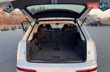Внедорожник / Кроссовер Audi Q7 2017 в 