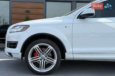 Внедорожник / Кроссовер Audi Q7 2015 в 