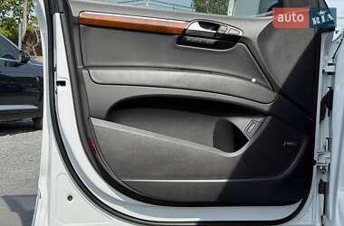 Внедорожник / Кроссовер Audi Q7 2015 в 