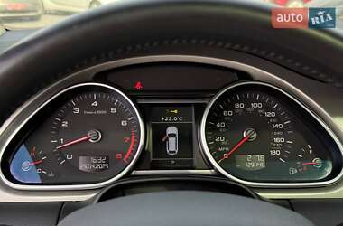 Внедорожник / Кроссовер Audi Q7 2015 в 