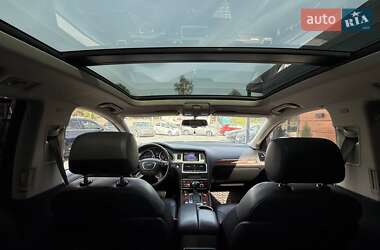 Внедорожник / Кроссовер Audi Q7 2015 в 