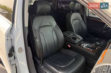 Внедорожник / Кроссовер Audi Q7 2015 в 