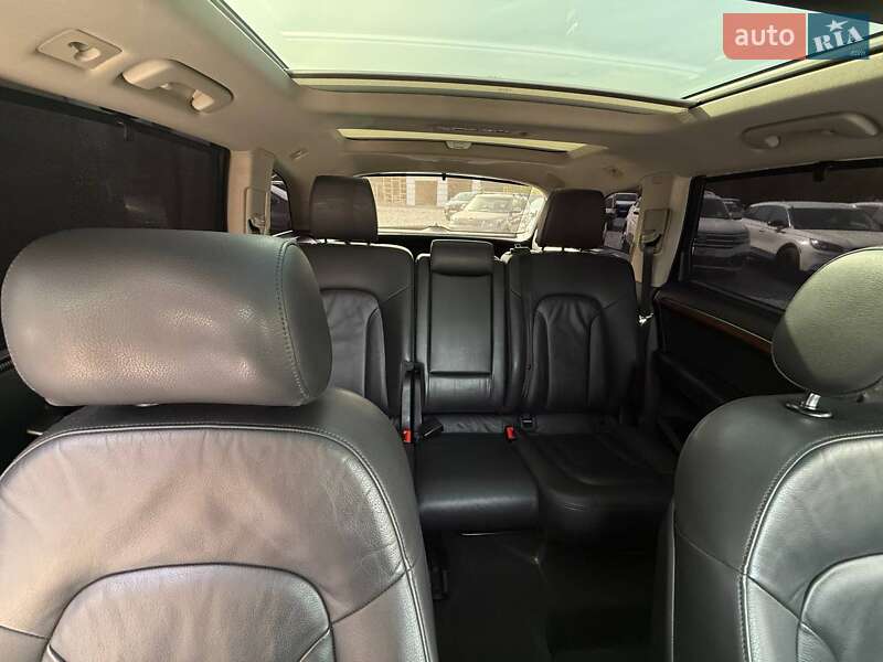 Внедорожник / Кроссовер Audi Q7 2015 в Ровно