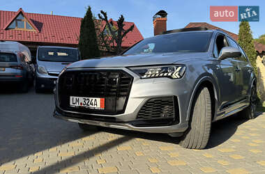 Внедорожник / Кроссовер Audi Q7 2020 в 