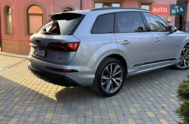 Внедорожник / Кроссовер Audi Q7 2020 в 