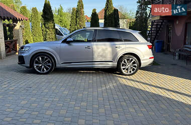 Внедорожник / Кроссовер Audi Q7 2020 в 