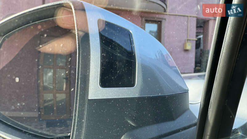Позашляховик / Кросовер Audi Q7 2020 в Сваляві
