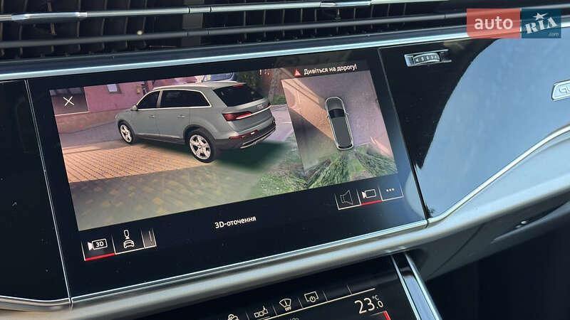 Позашляховик / Кросовер Audi Q7 2020 в Сваляві