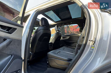 Внедорожник / Кроссовер Audi Q7 2020 в 