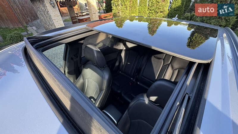 Позашляховик / Кросовер Audi Q7 2020 в Сваляві