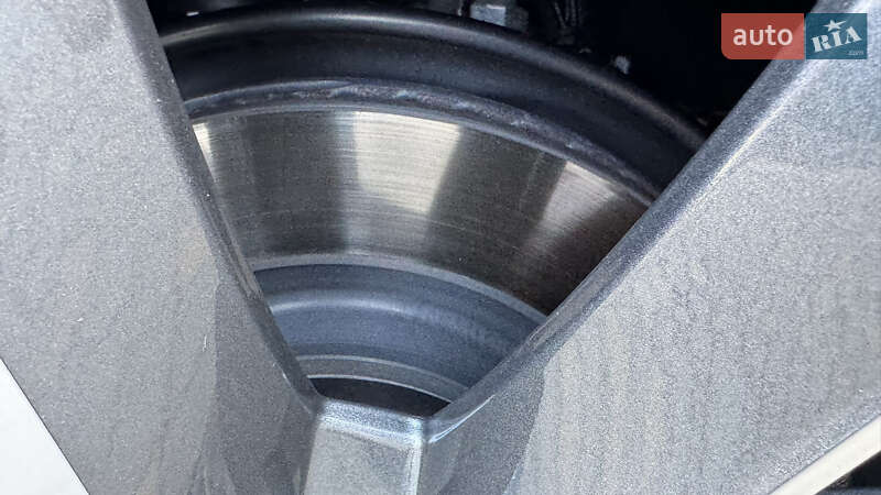 Позашляховик / Кросовер Audi Q7 2020 в Сваляві