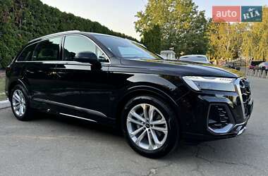 Внедорожник / Кроссовер Audi Q7 2024 в 