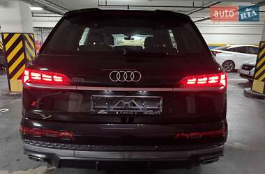 Внедорожник / Кроссовер Audi Q7 2024 в 