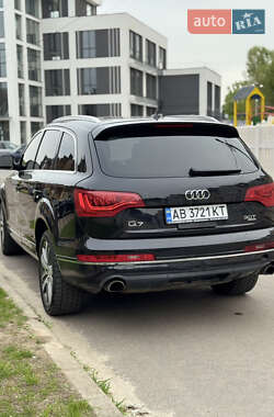 Внедорожник / Кроссовер Audi Q7 2015 в 