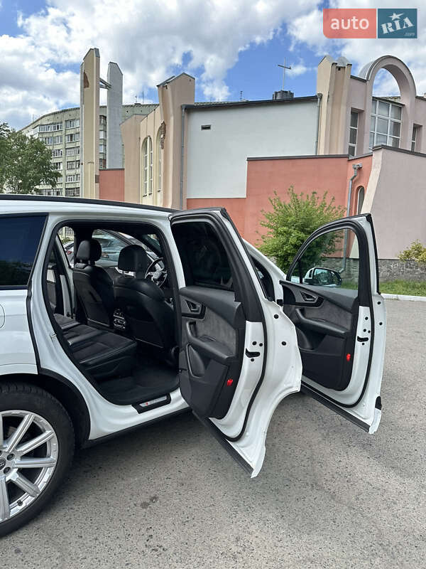 Внедорожник / Кроссовер Audi Q7 2017 в Полтаве