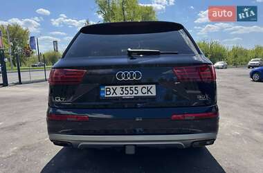 Внедорожник / Кроссовер Audi Q7 2017 в 