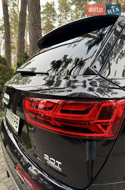Внедорожник / Кроссовер Audi Q7 2017 в 