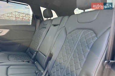 Внедорожник / Кроссовер Audi Q7 2021 в 