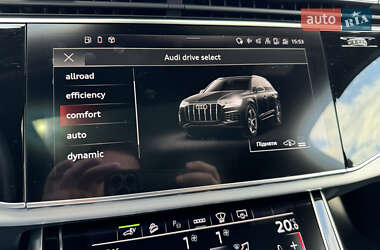 Внедорожник / Кроссовер Audi Q7 2021 в 