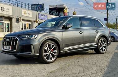 Внедорожник / Кроссовер Audi Q7 2020 в 