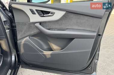 Внедорожник / Кроссовер Audi Q7 2020 в 