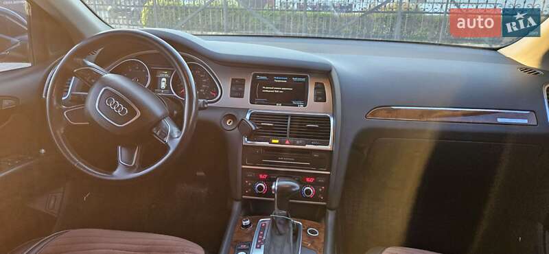 Внедорожник / Кроссовер Audi Q7 2015 в Тернополе