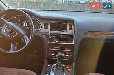 Внедорожник / Кроссовер Audi Q7 2015 в 