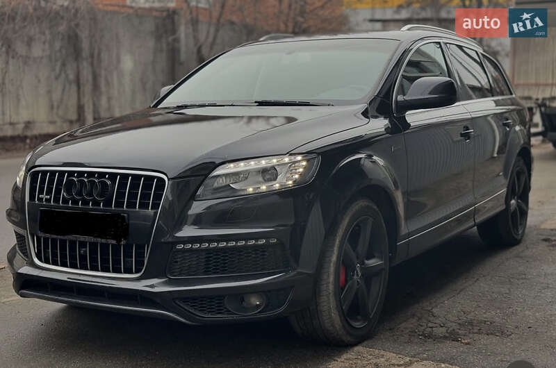 Внедорожник / Кроссовер Audi Q7 2012 в 