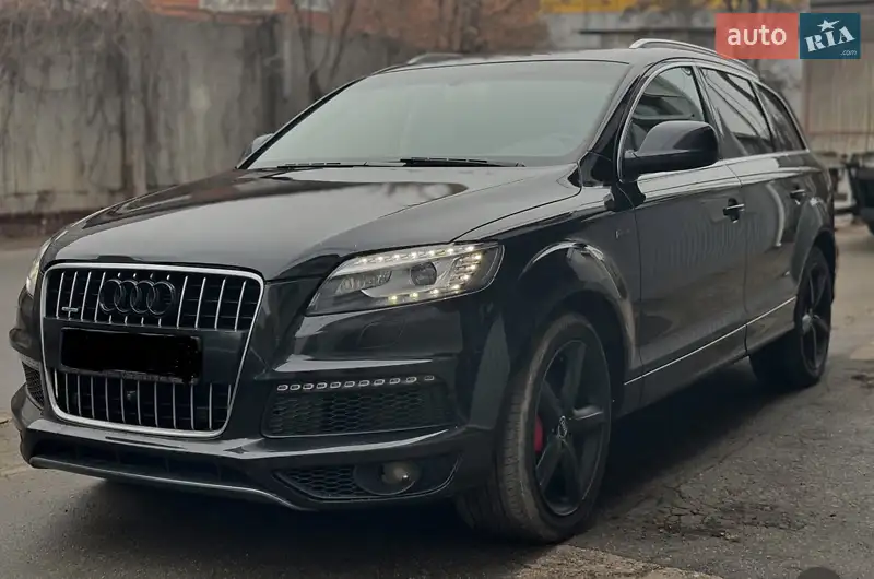Внедорожник / Кроссовер Audi Q7 2012 в 