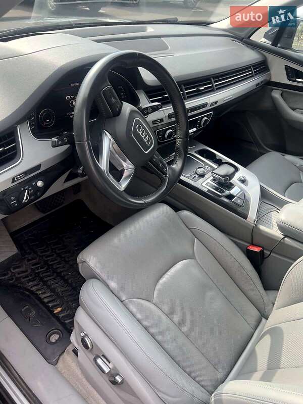 Позашляховик / Кросовер Audi Q7 2016 в Одесі