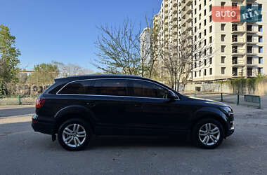 Внедорожник / Кроссовер Audi Q7 2006 в 