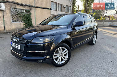 Внедорожник / Кроссовер Audi Q7 2006 в 