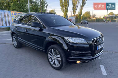 Внедорожник / Кроссовер Audi Q7 2013 в 