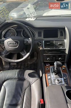 Позашляховик / Кросовер Audi Q7 2015 в 